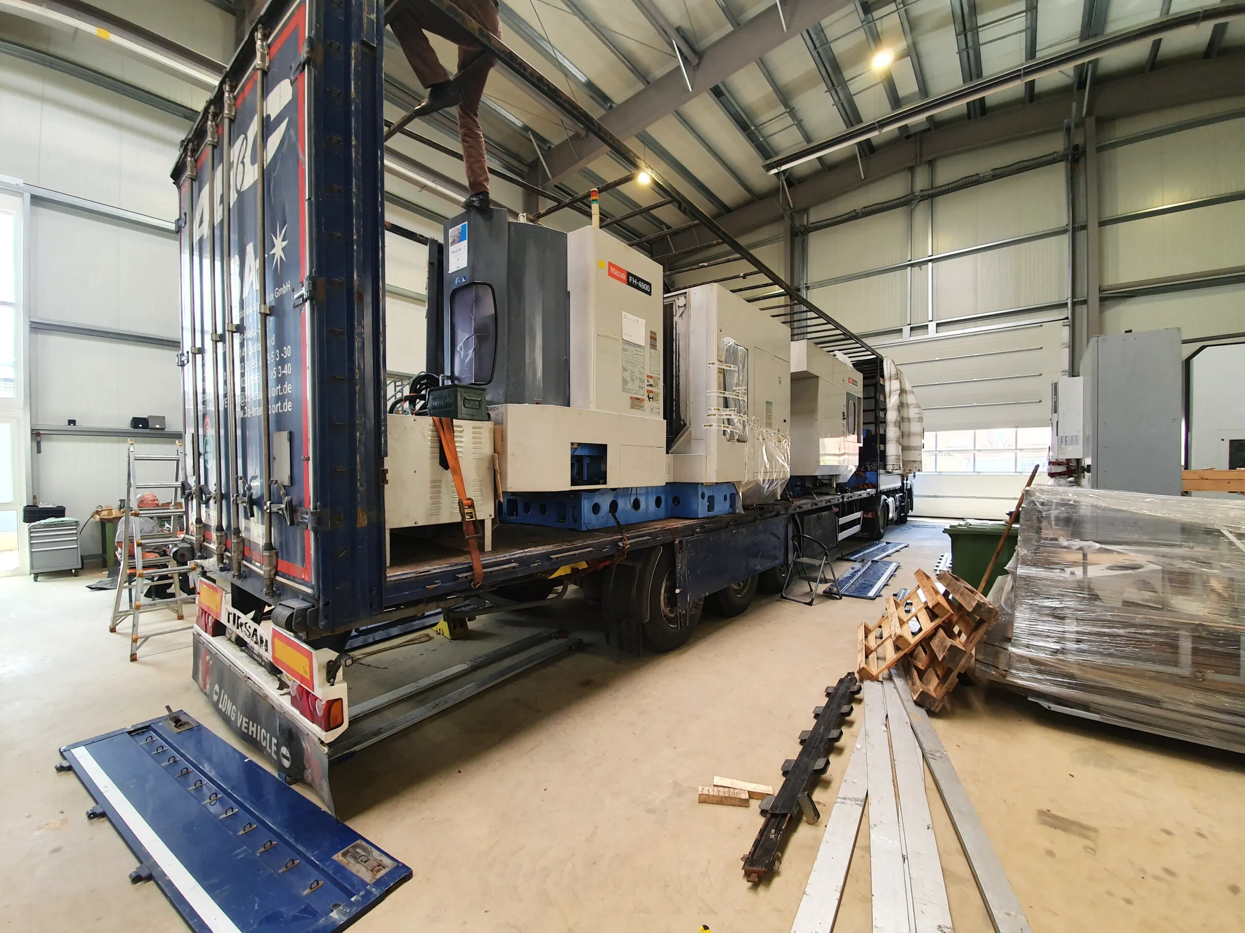 Mazak Bearbeitungszentrum Anlieferung